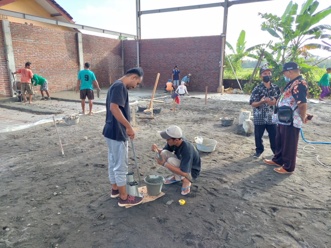 Pengecoran Lantai Dasar Gedung Olahraga Karangwuluh