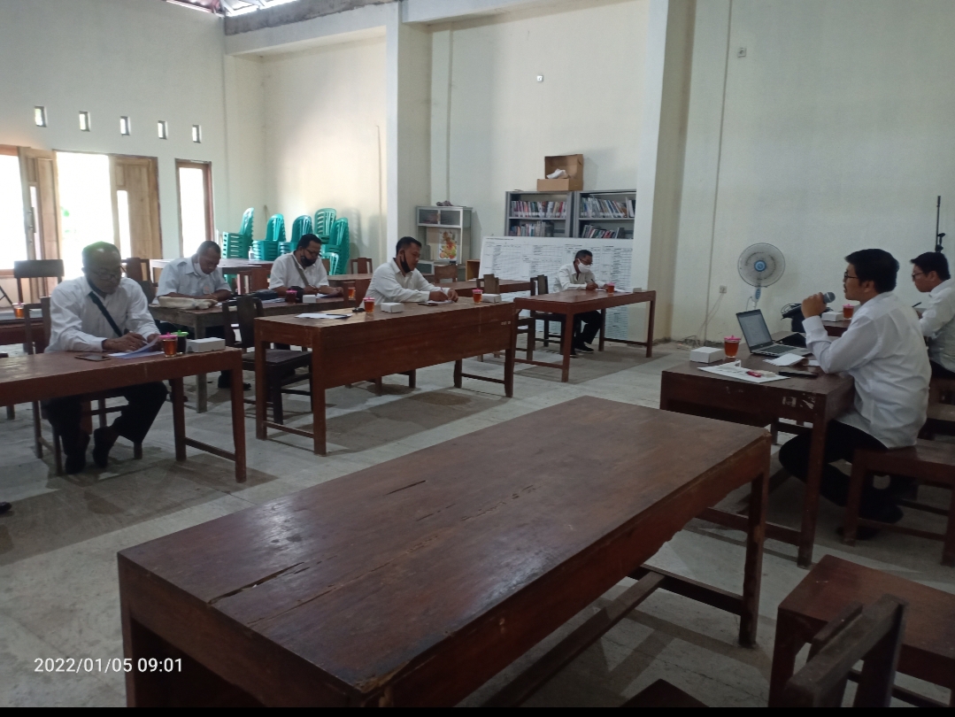 RAPAT KOORDINASI PEMERINTAH KALURAHAN KARANGWULUH